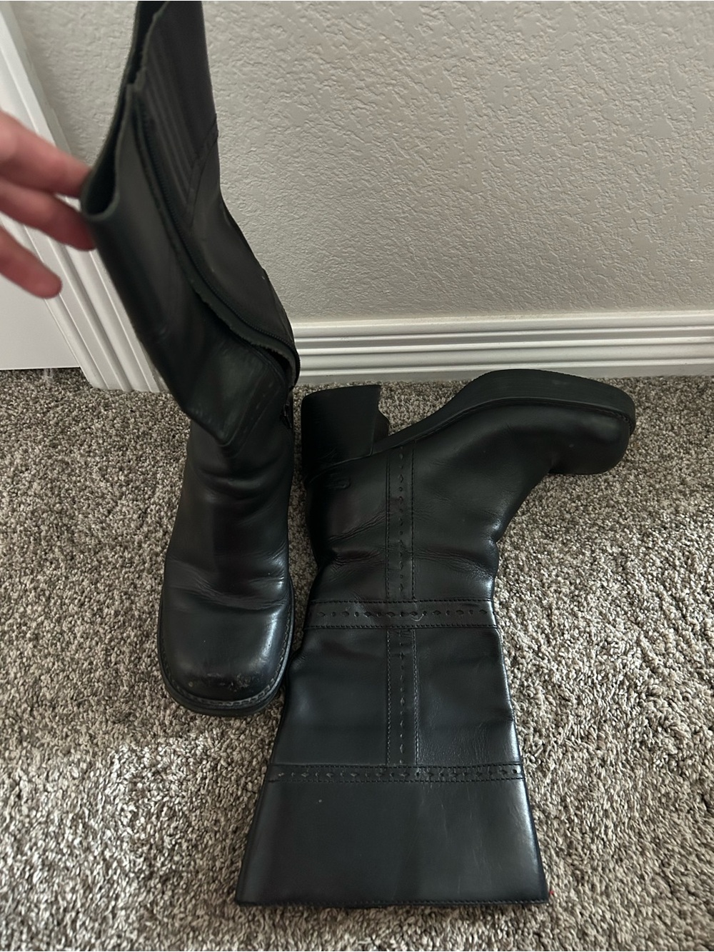Classic Black Leather Mid-Calf Heel Boots - Picture 5 of 7